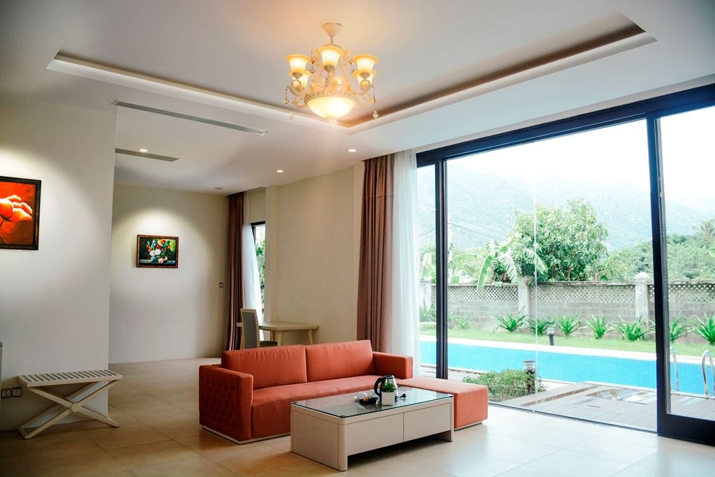 rooms-suite-room-with-pool-mountain-view