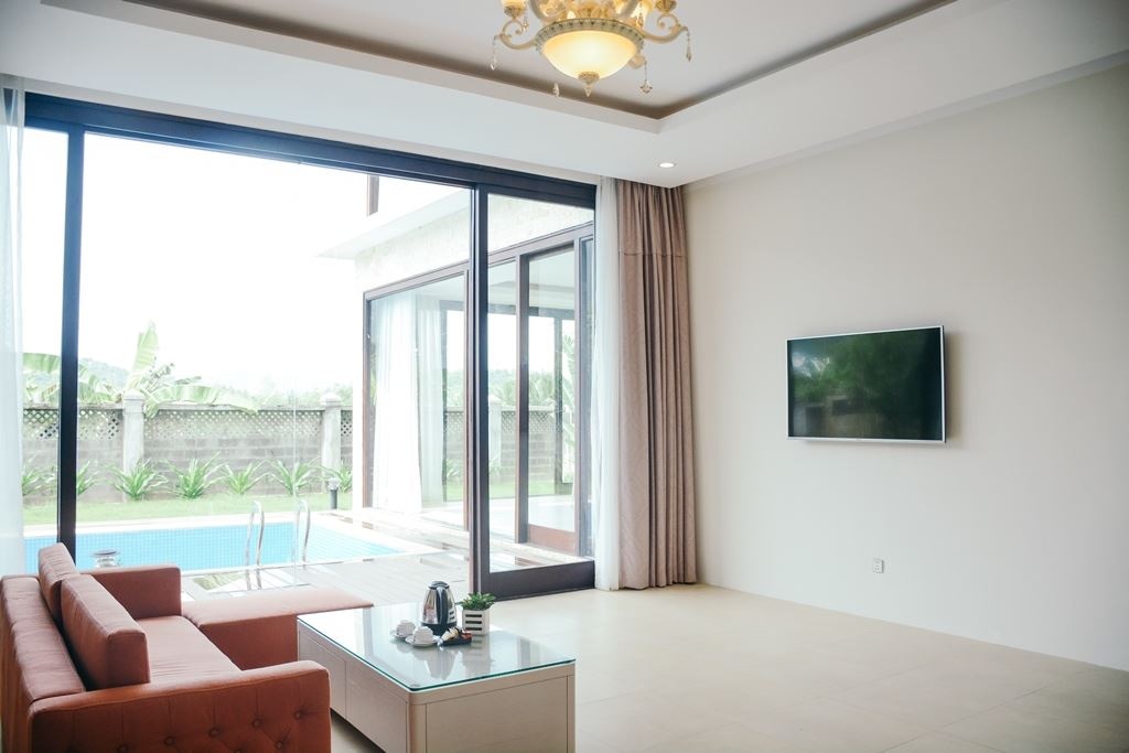 rooms-suite-room-with-pool-mountain-view