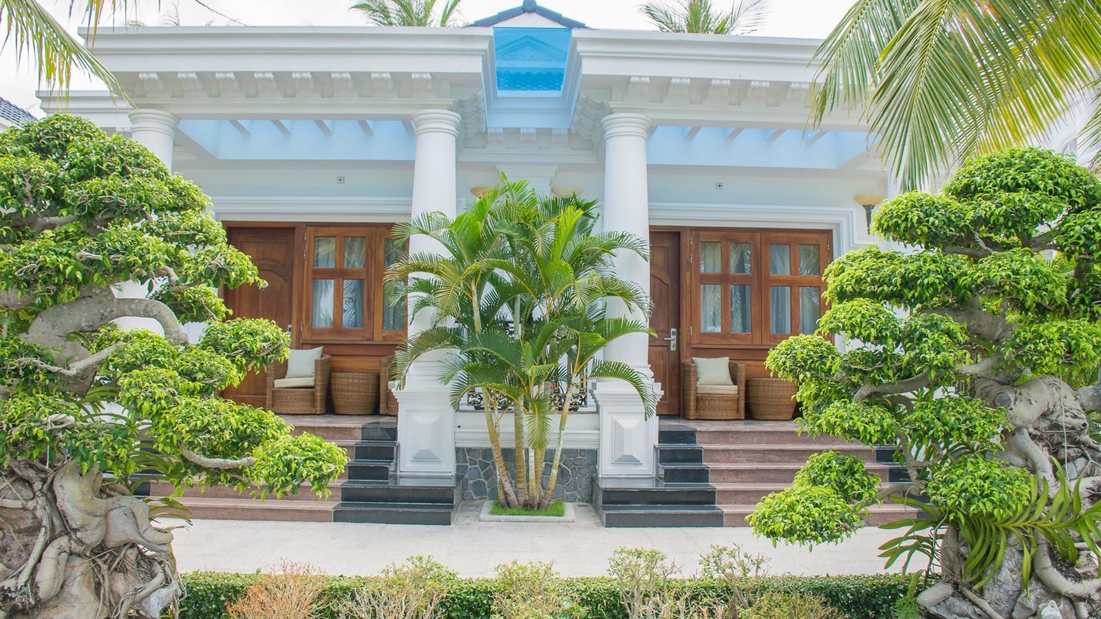 rooms-luxury-bungalow-with-terrace