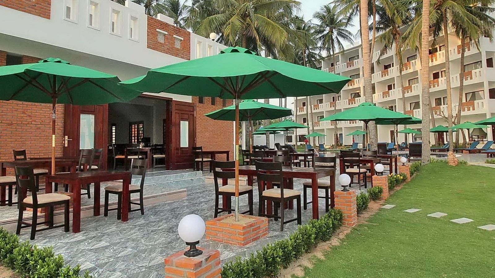 restaurants-ocean-place-restaurant