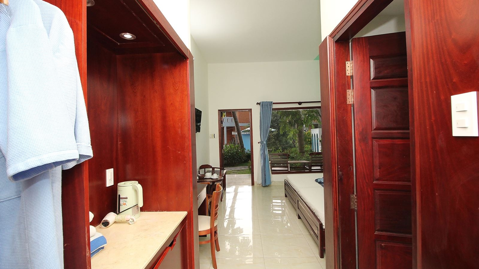 rooms-deluxe-garden-view