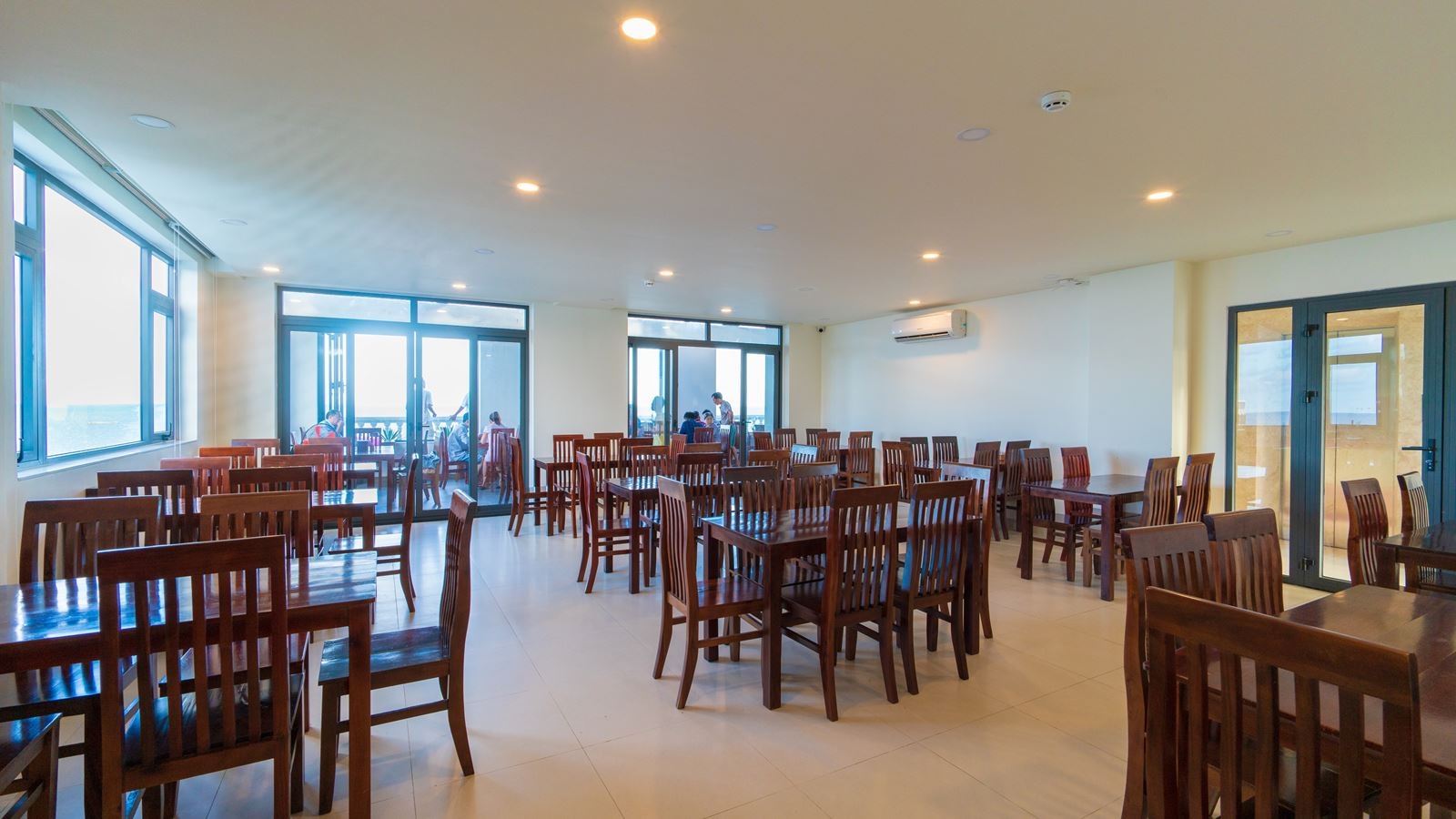 restaurants-main-restaurant