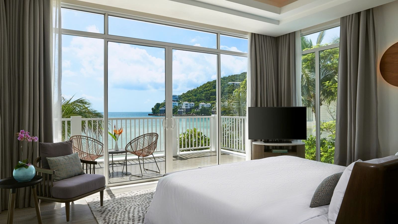 rooms-beachfront-villa-2-bedrooms