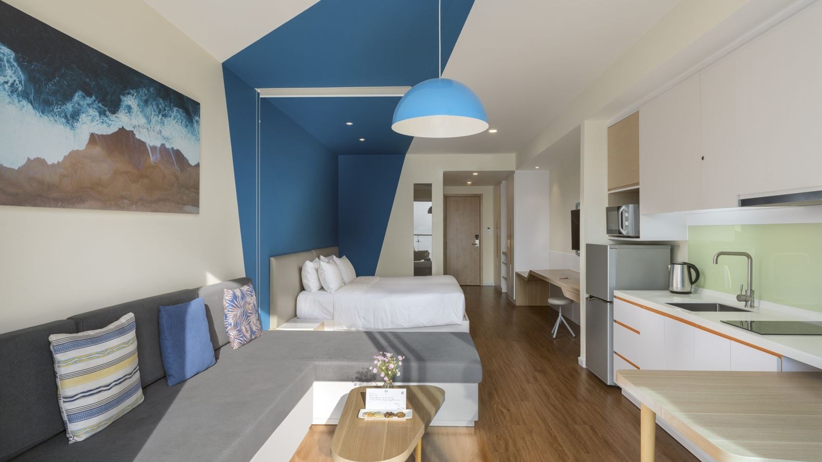 rooms-grand-deluxe-club-room-ocean-view