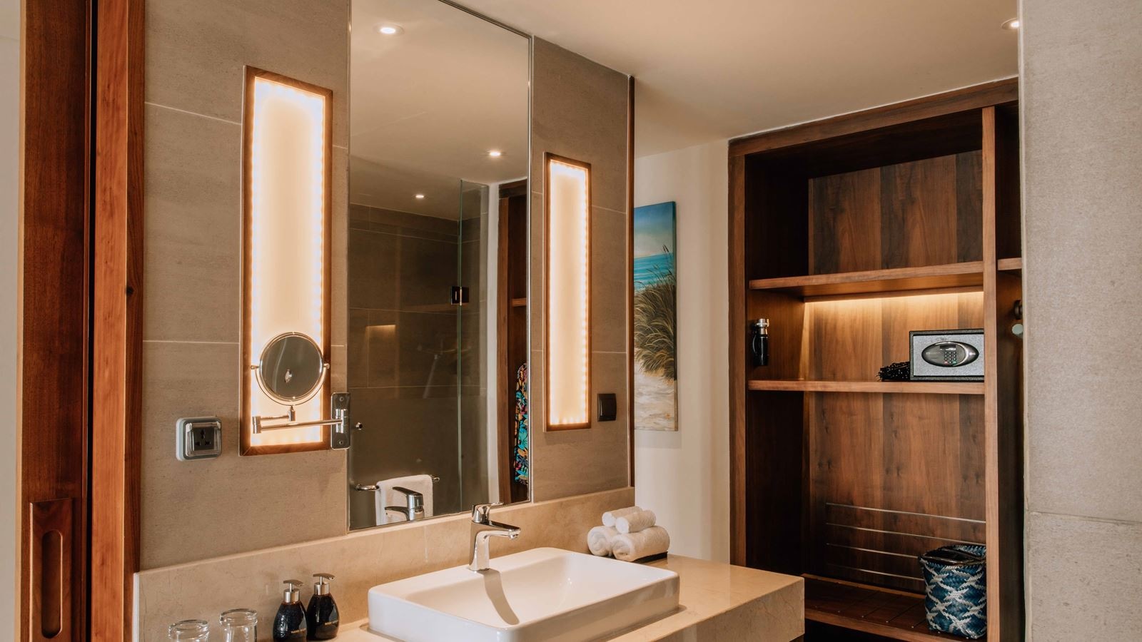 rooms-executive-suite-with-balcony