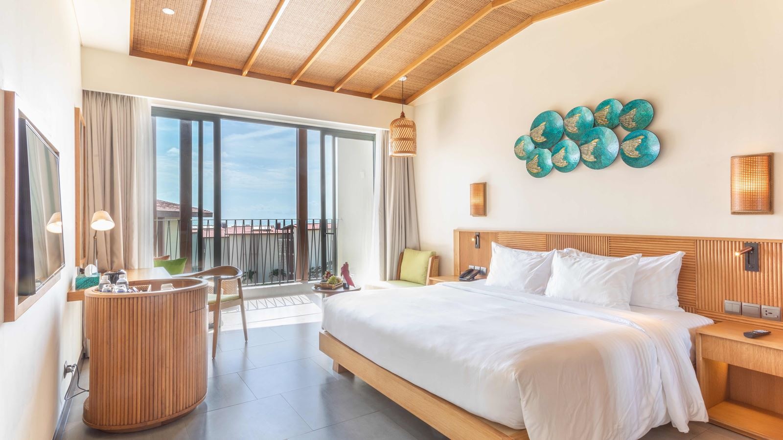 rooms-premium-pool-view-child-without-extra-bed