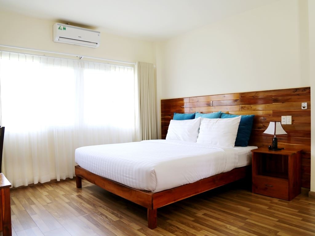 rooms-family-2-bedrooms-garden-view-balcony