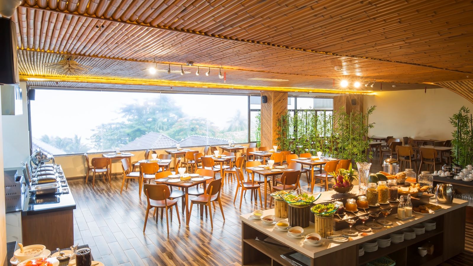 restaurants-coral-bay-restaurant