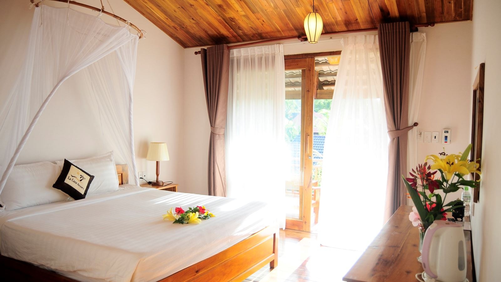 rooms-superior-double-gardenview-with-balcony