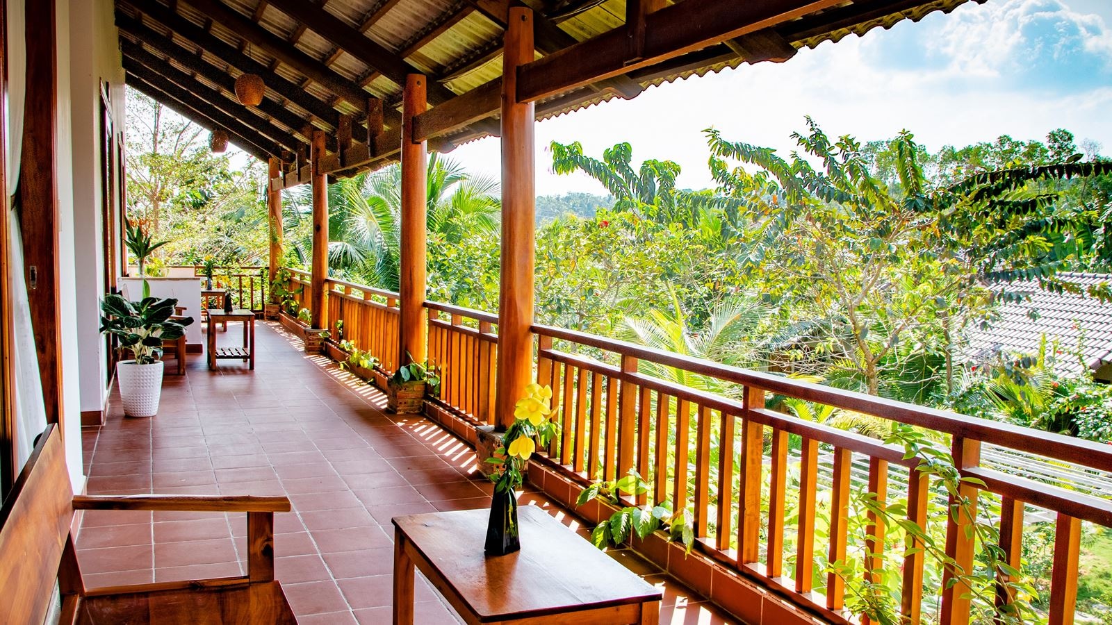 rooms-superior-double-gardenview-with-balcony