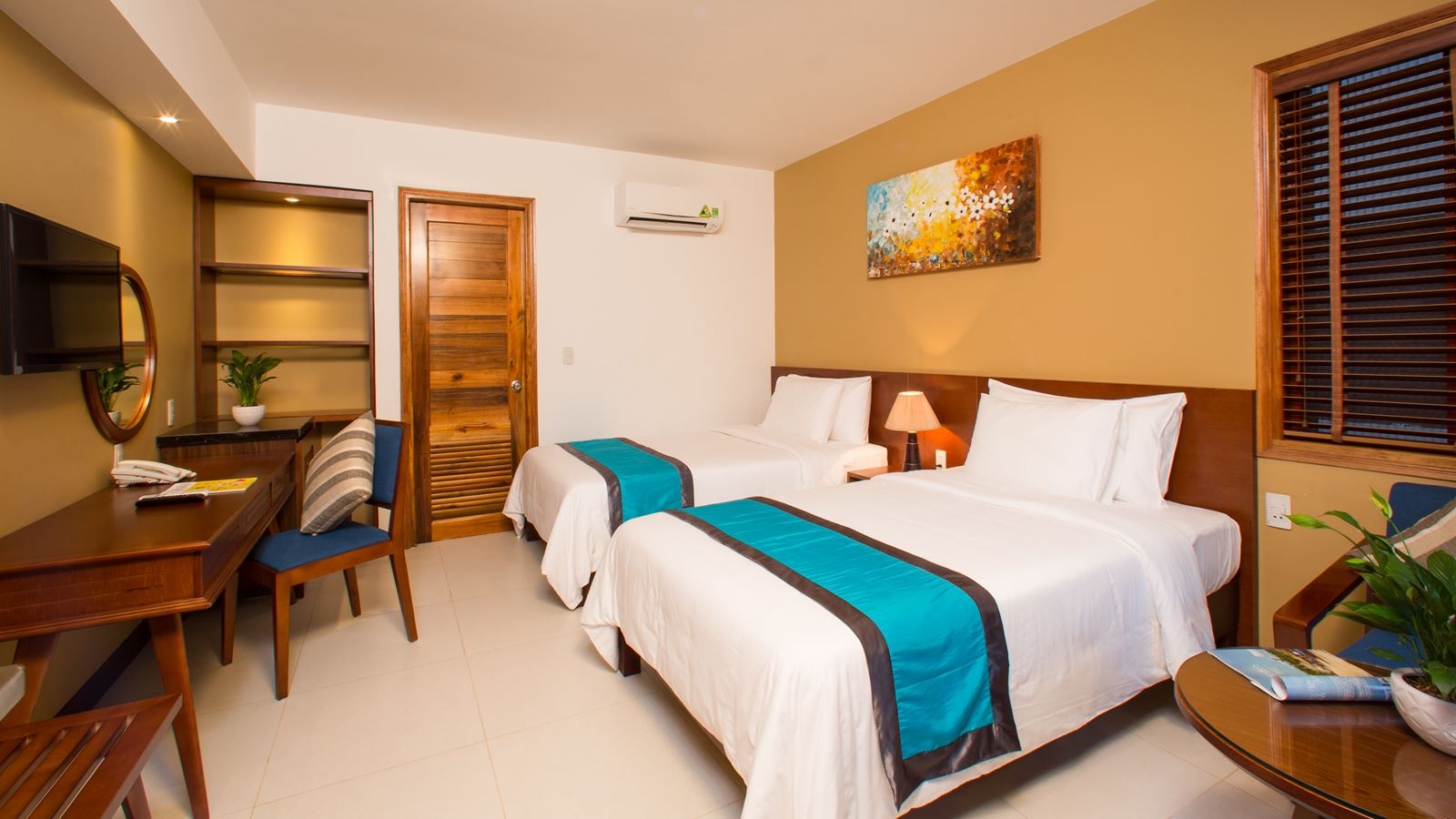 rooms-room-superior-garden-view