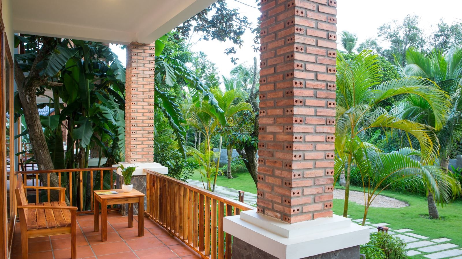 rooms-room-superior-garden-view