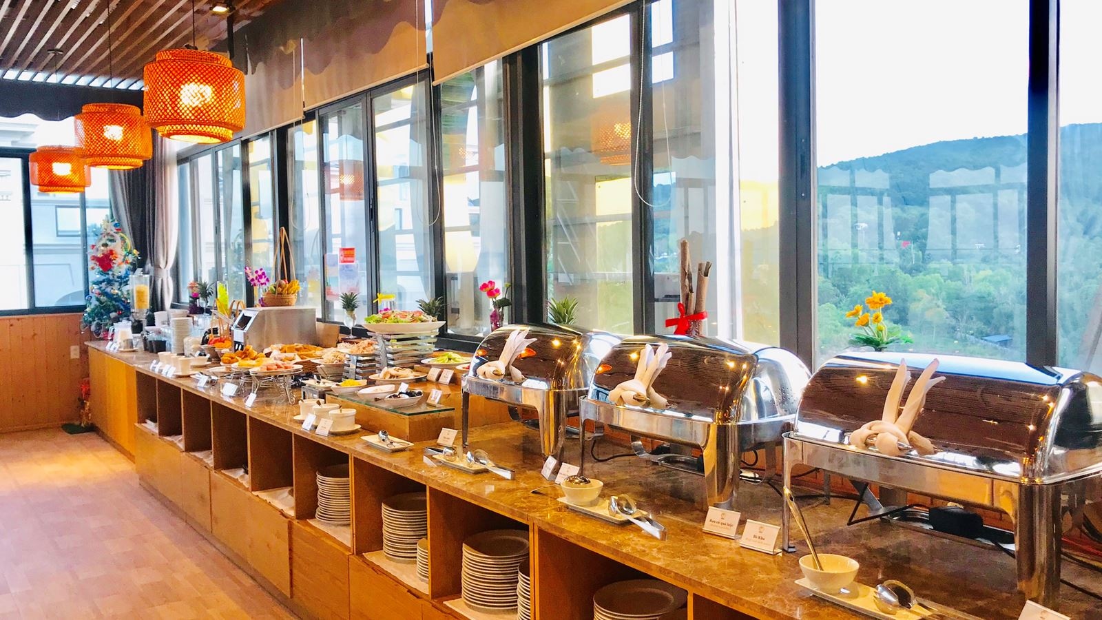 restaurants-top-floor-restaurant