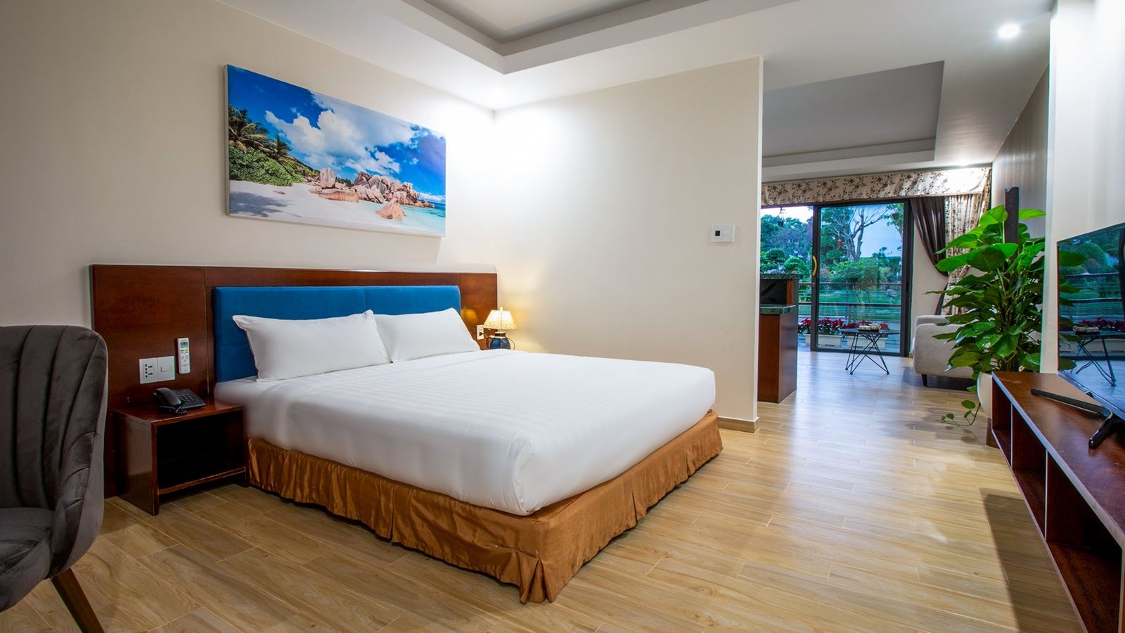 rooms-villa-triple-garden-view-with-balcony-no-extra-bed