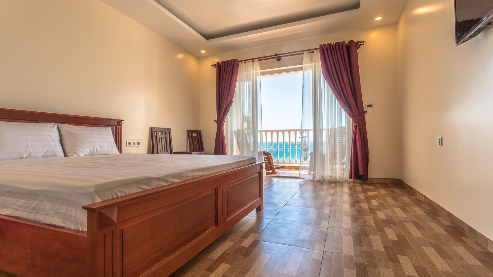rooms-deluxe-sea-view