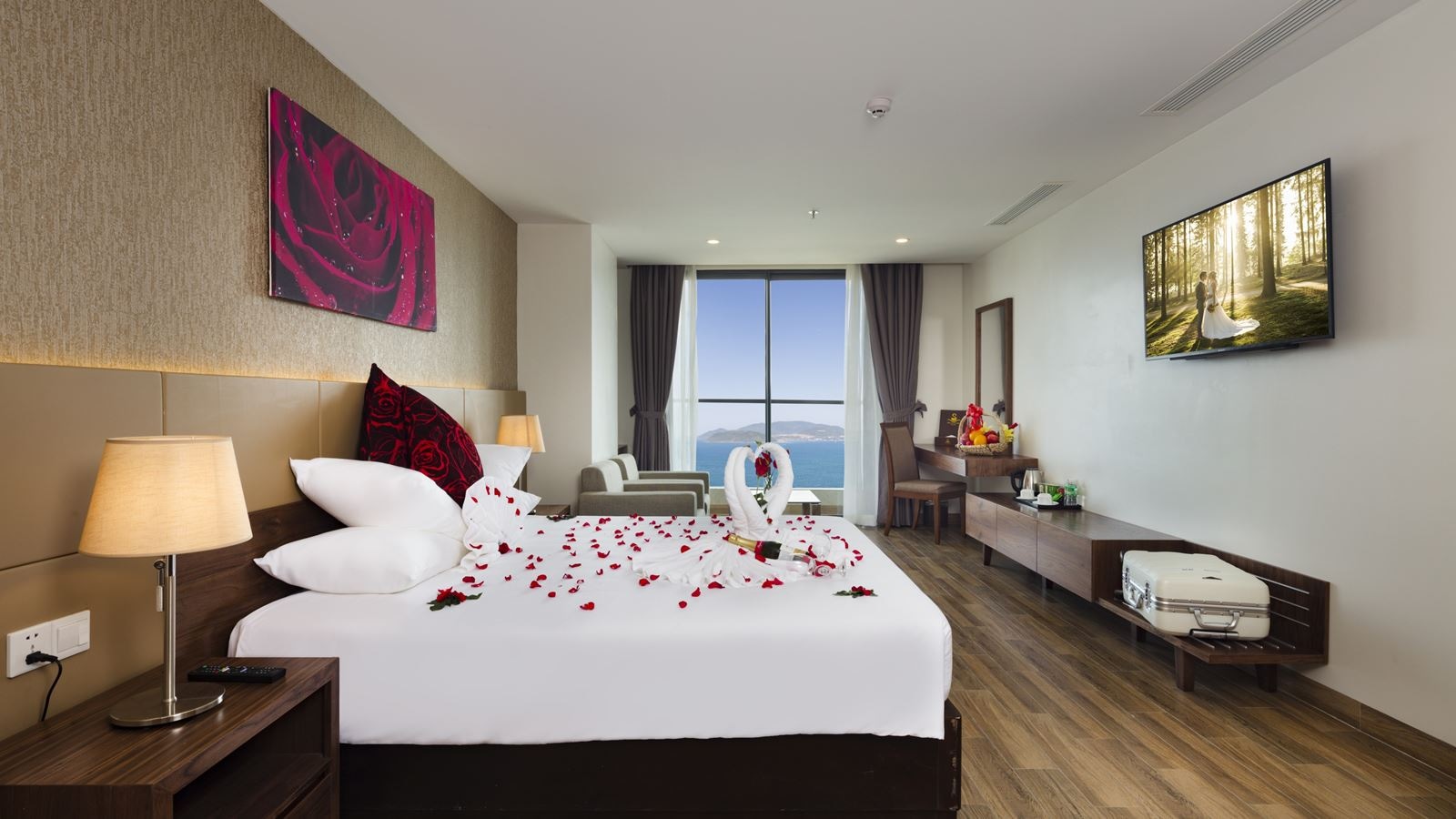 rooms-ocean-view-balcony-sea-pearl-suite