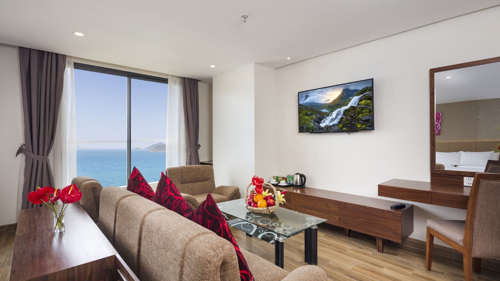 rooms-ocean-view-balcony-family-suite