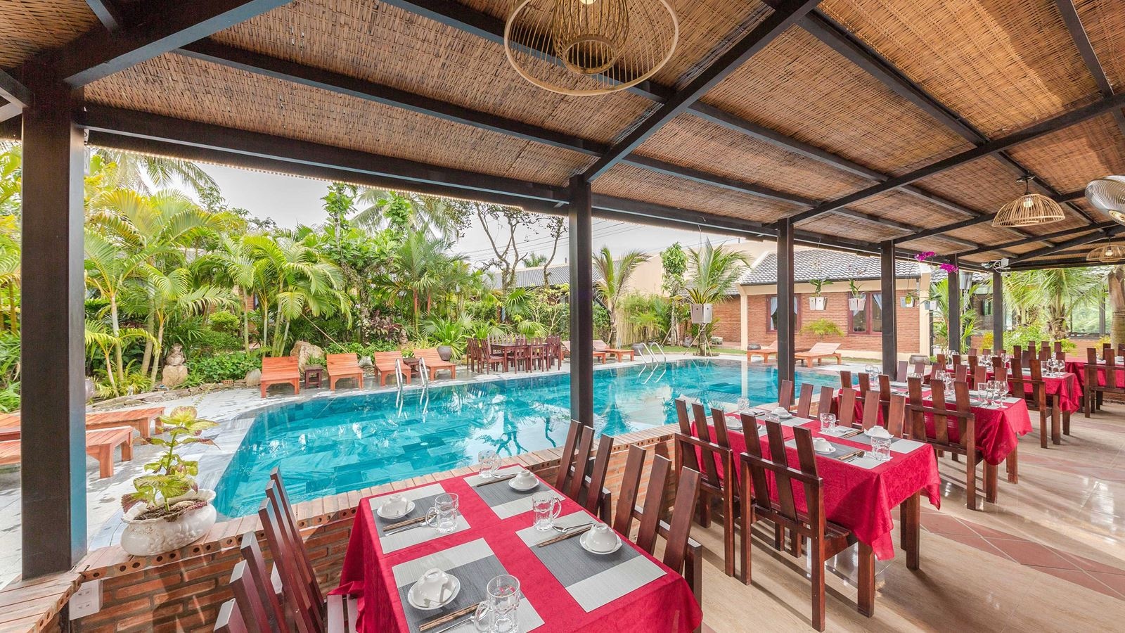 restaurants-restaurant