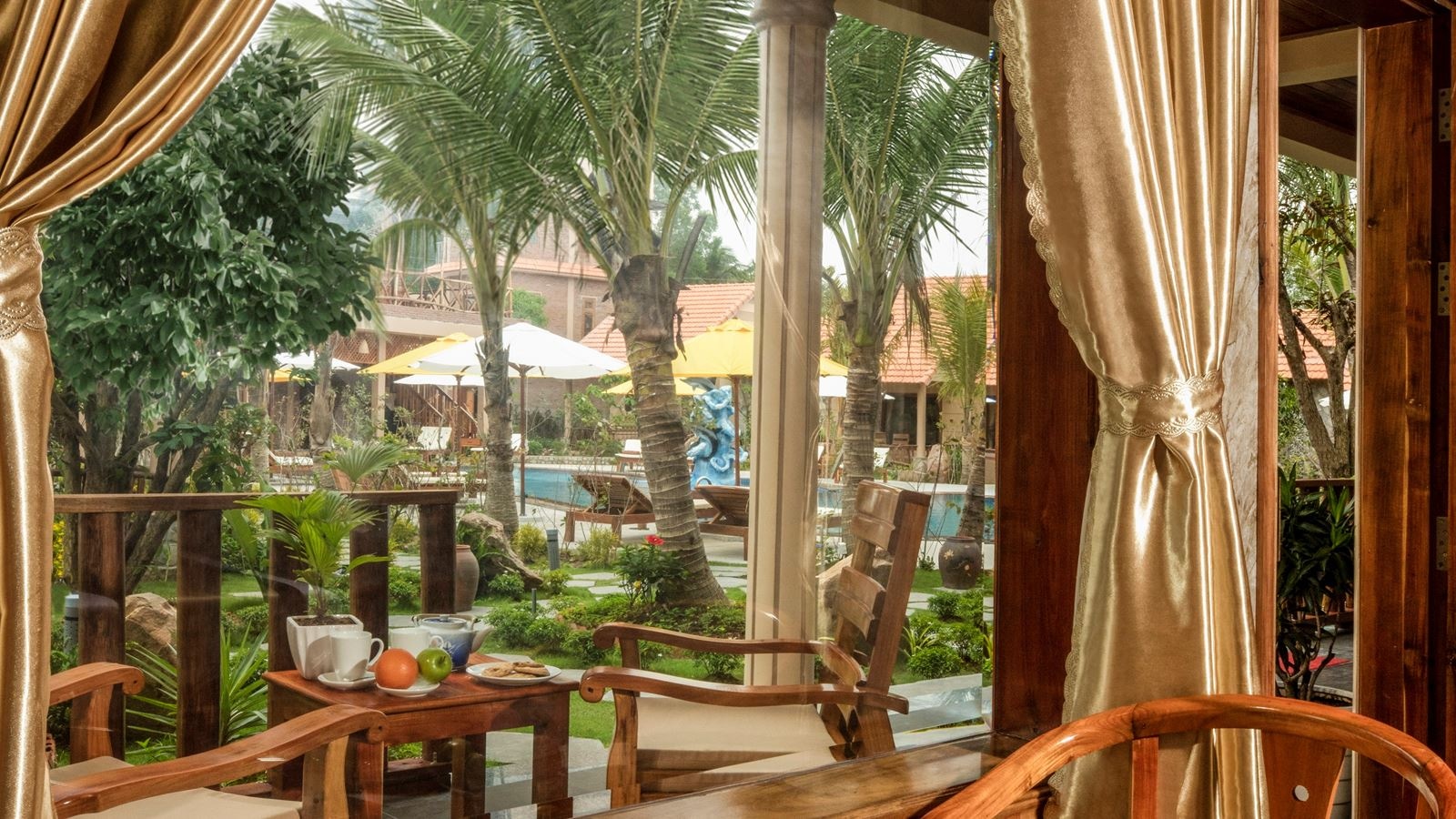 rooms-superior-with-balcony