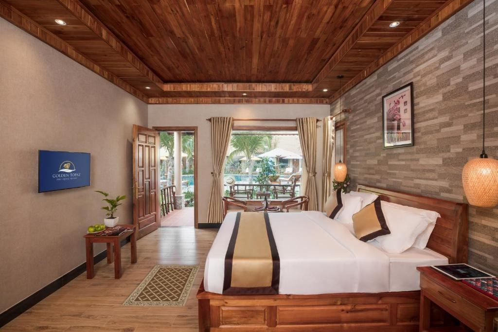 rooms-superior-with-balcony-child-without-extra-bed