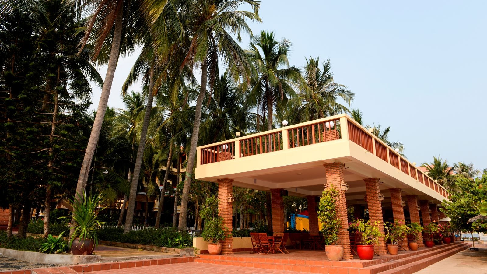 general-main-building