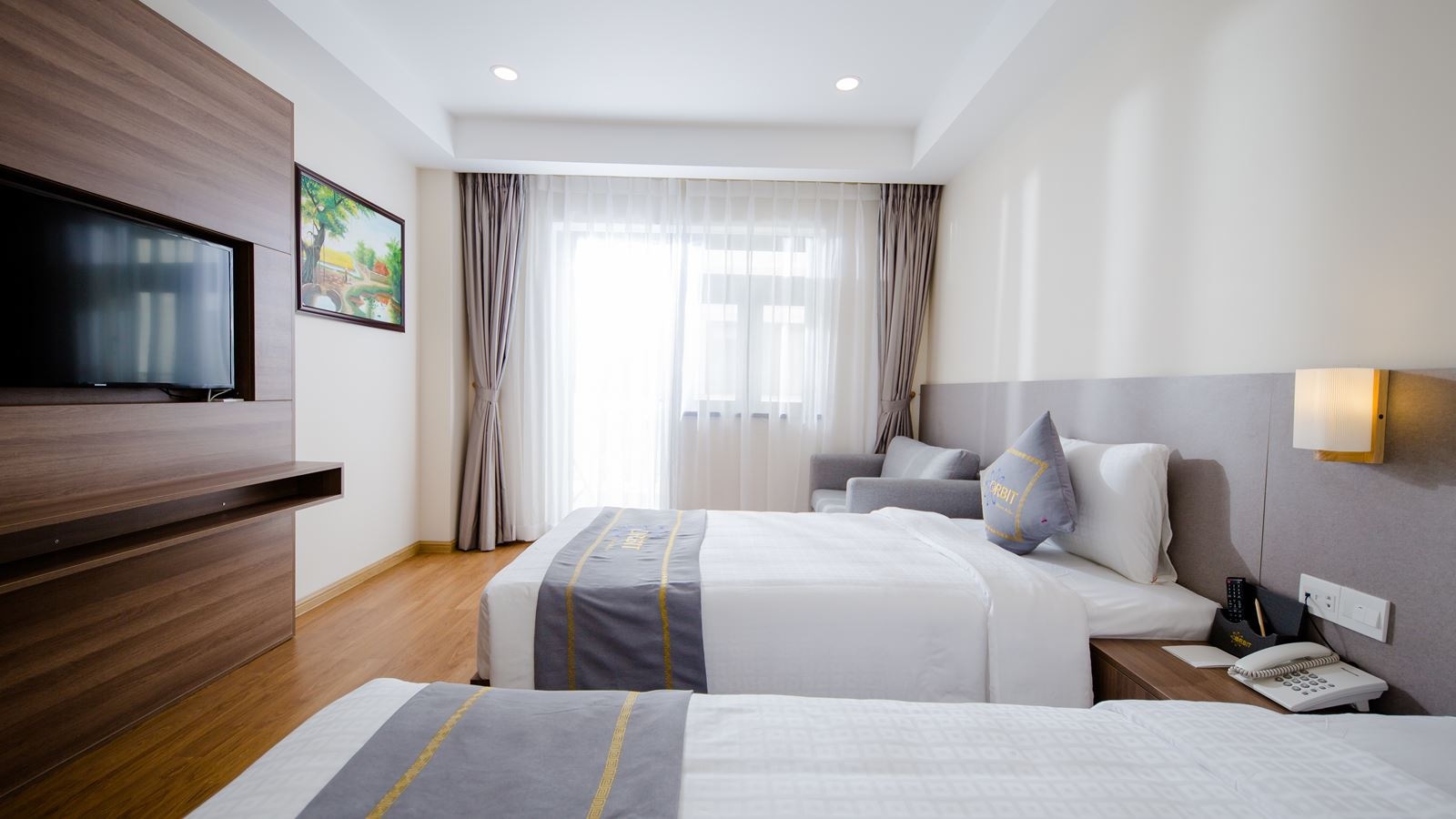 rooms-superior-room-with-balcony