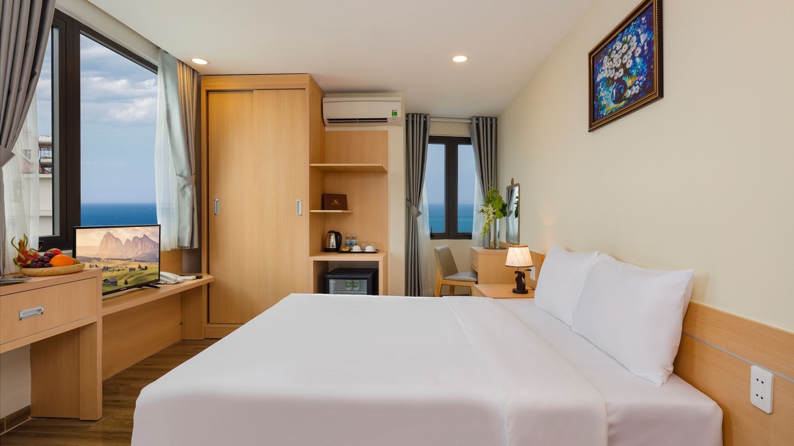 rooms-deluxe-ocean-view
