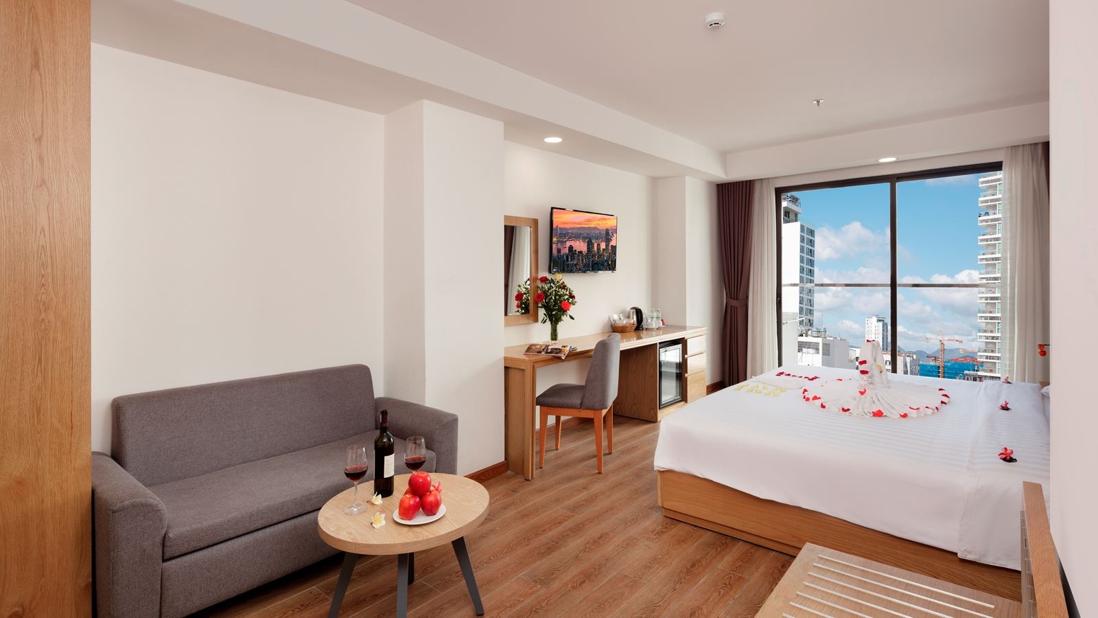 rooms-executive-city-view-with-balcony