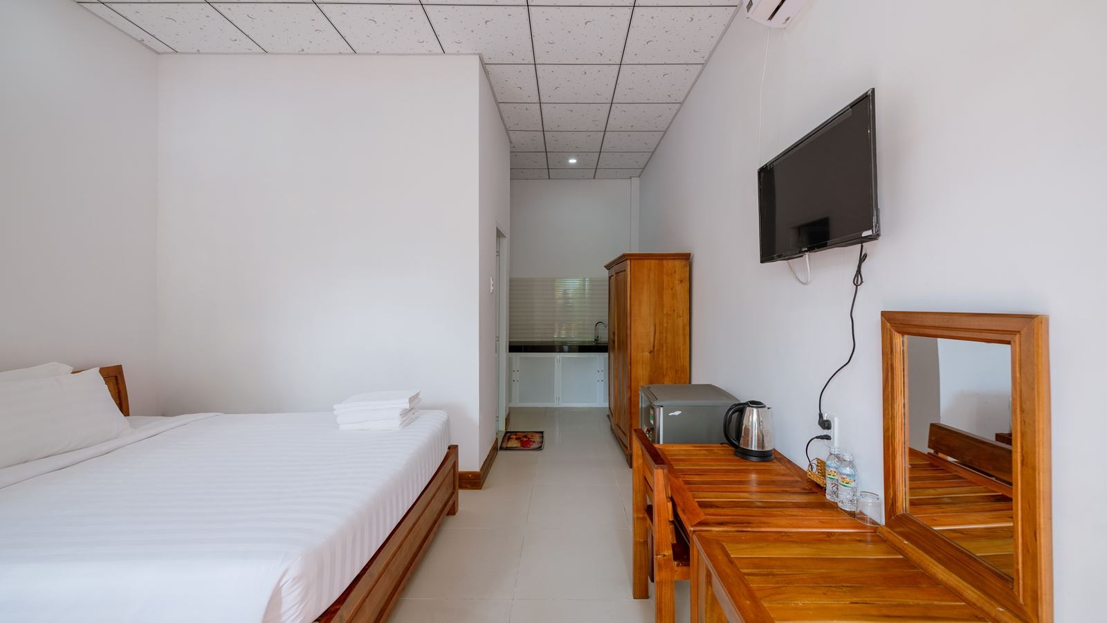 rooms-basic-bungalow-with-terrace