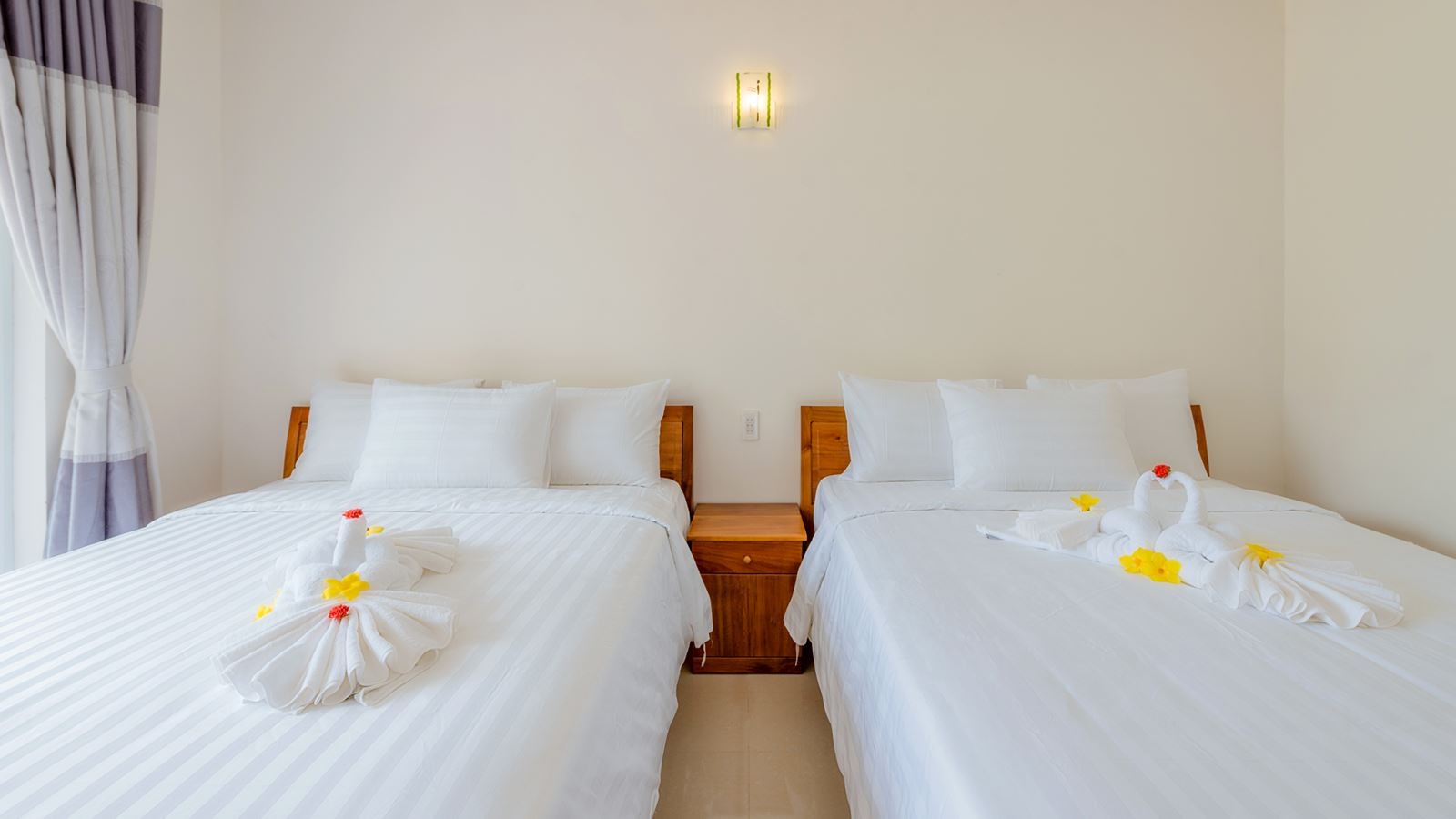 rooms-deluxe-family-bungalow-with-terrace