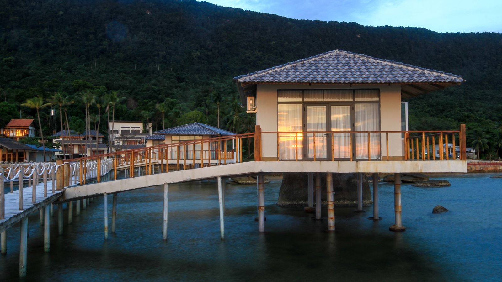 rooms-impeccable-villa-on-the-sea