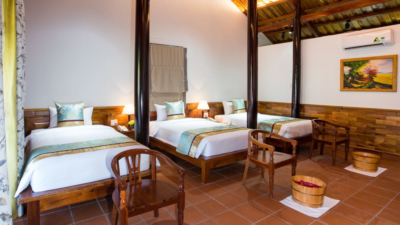 rooms-room-1-bedroom-forest-view