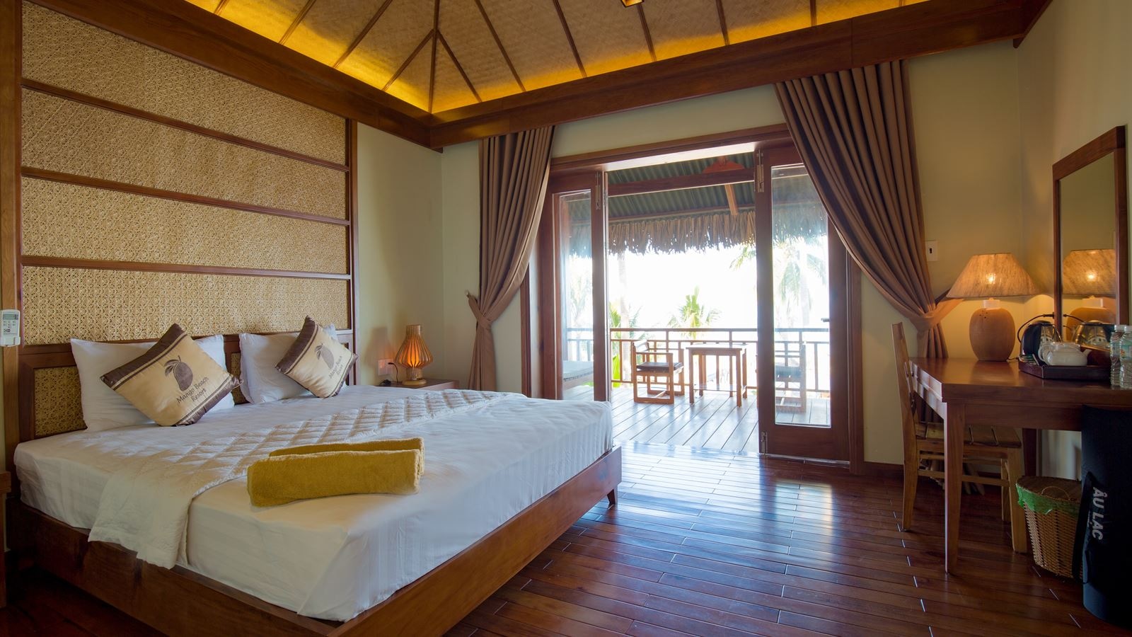 rooms-beach-front-bungalow