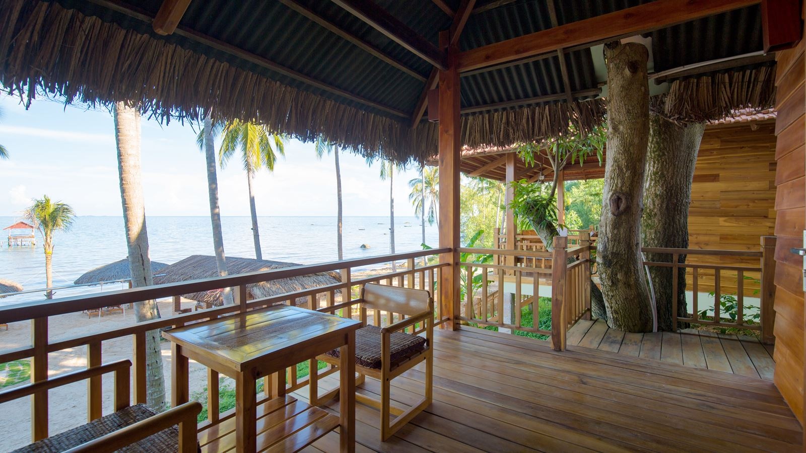 rooms-beach-front-bungalow
