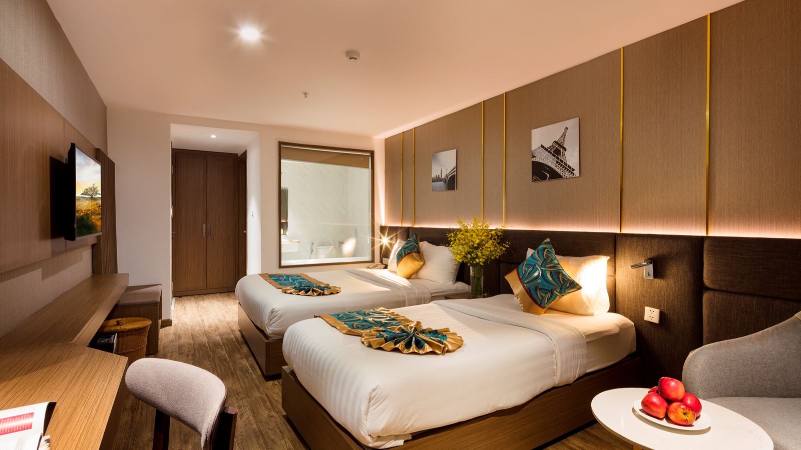 rooms-senior-double-city-view-with-balcony