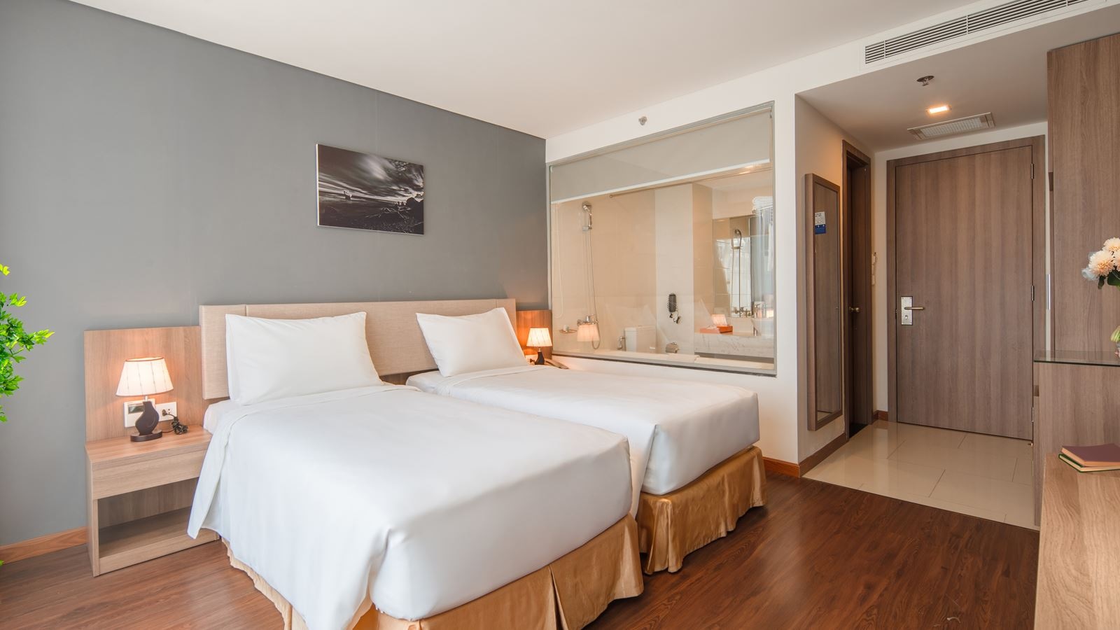 rooms-deluxe-partial-sea-view