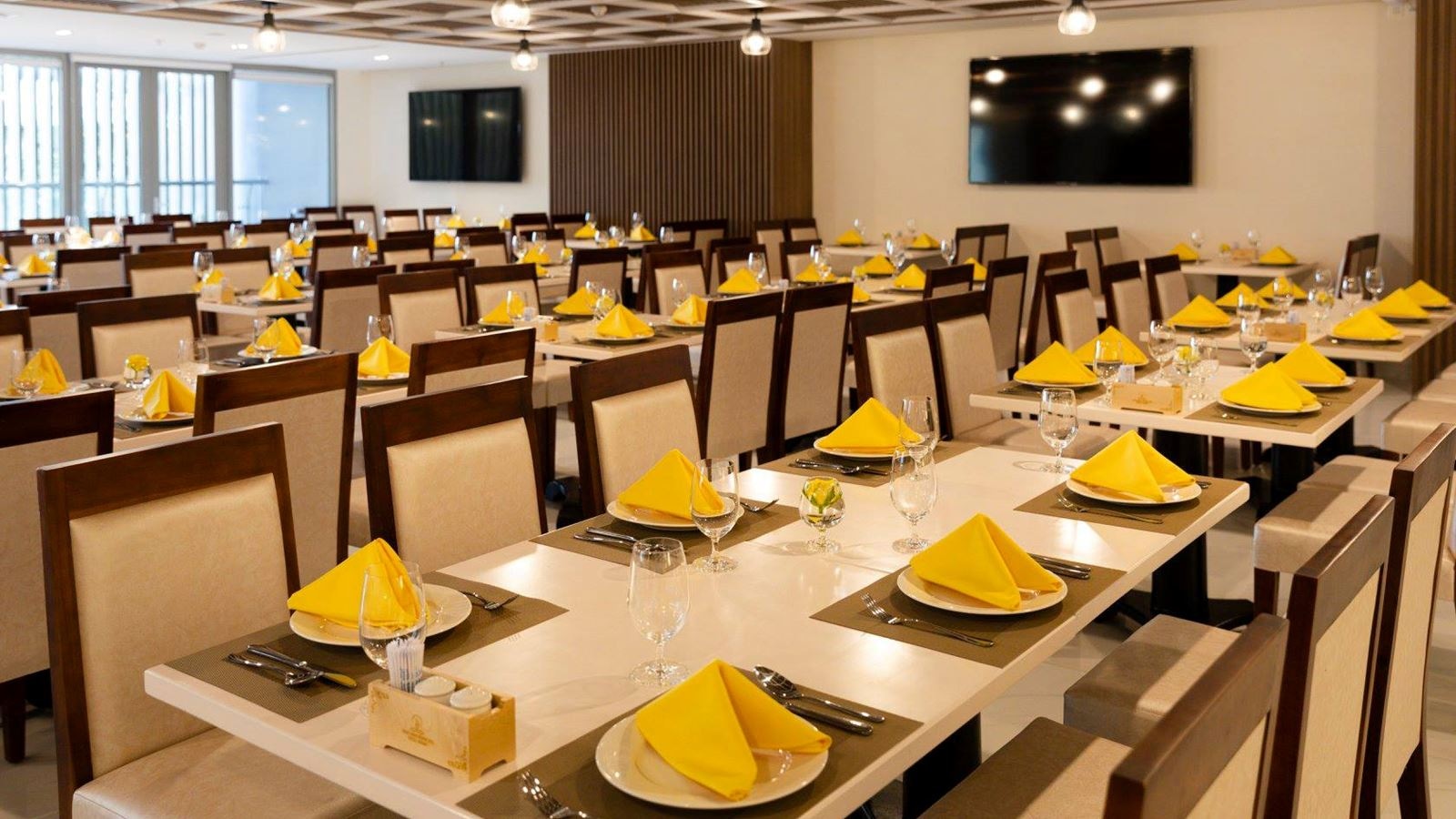 restaurants-athena-restaurant