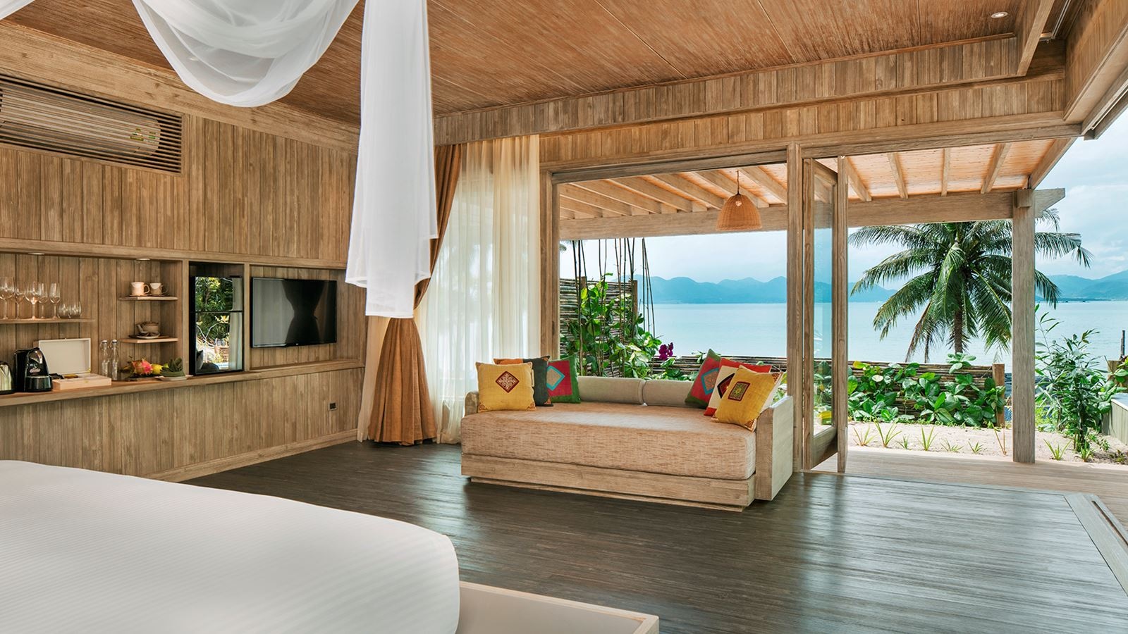 rooms-ocean-view-pool-villa