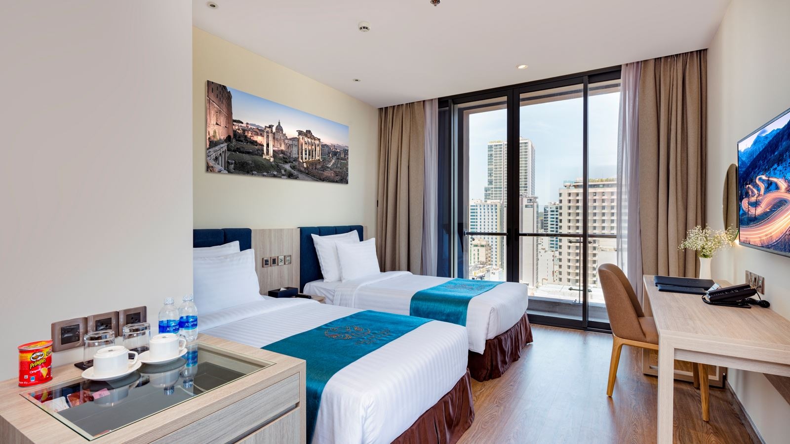 rooms-superior-room-balcony