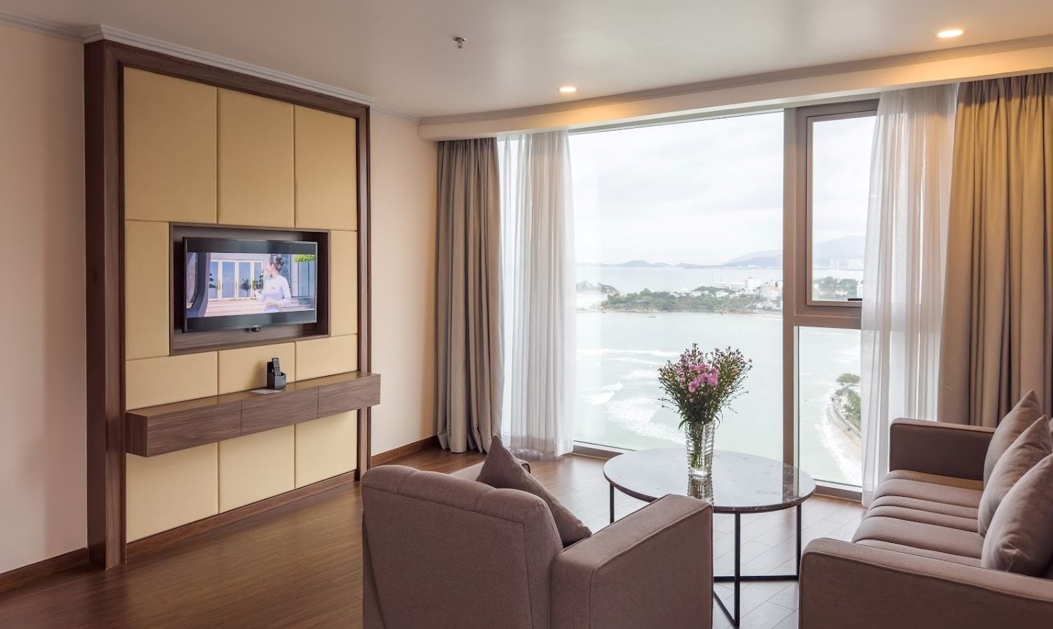 rooms-executive-suite