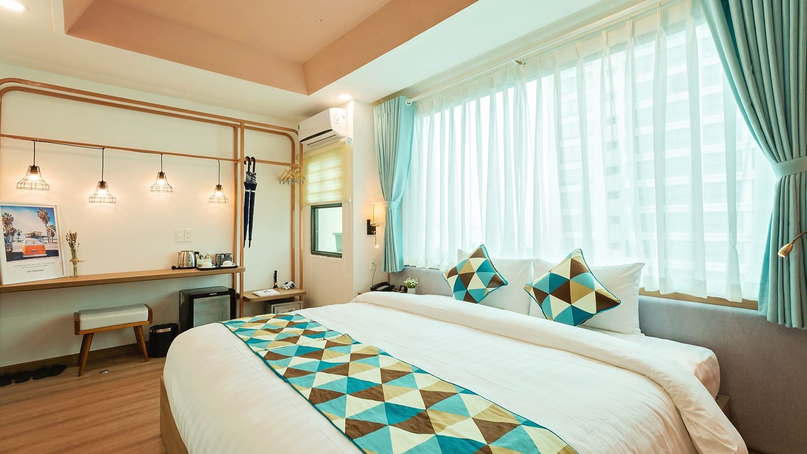 rooms-room-deluxe-city-view