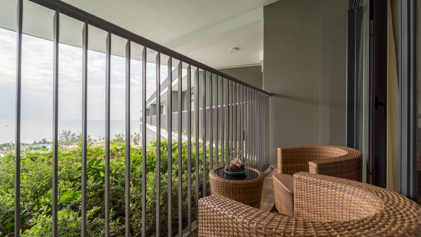 rooms-premier-deluxe-seaview-child-without-extra-bed