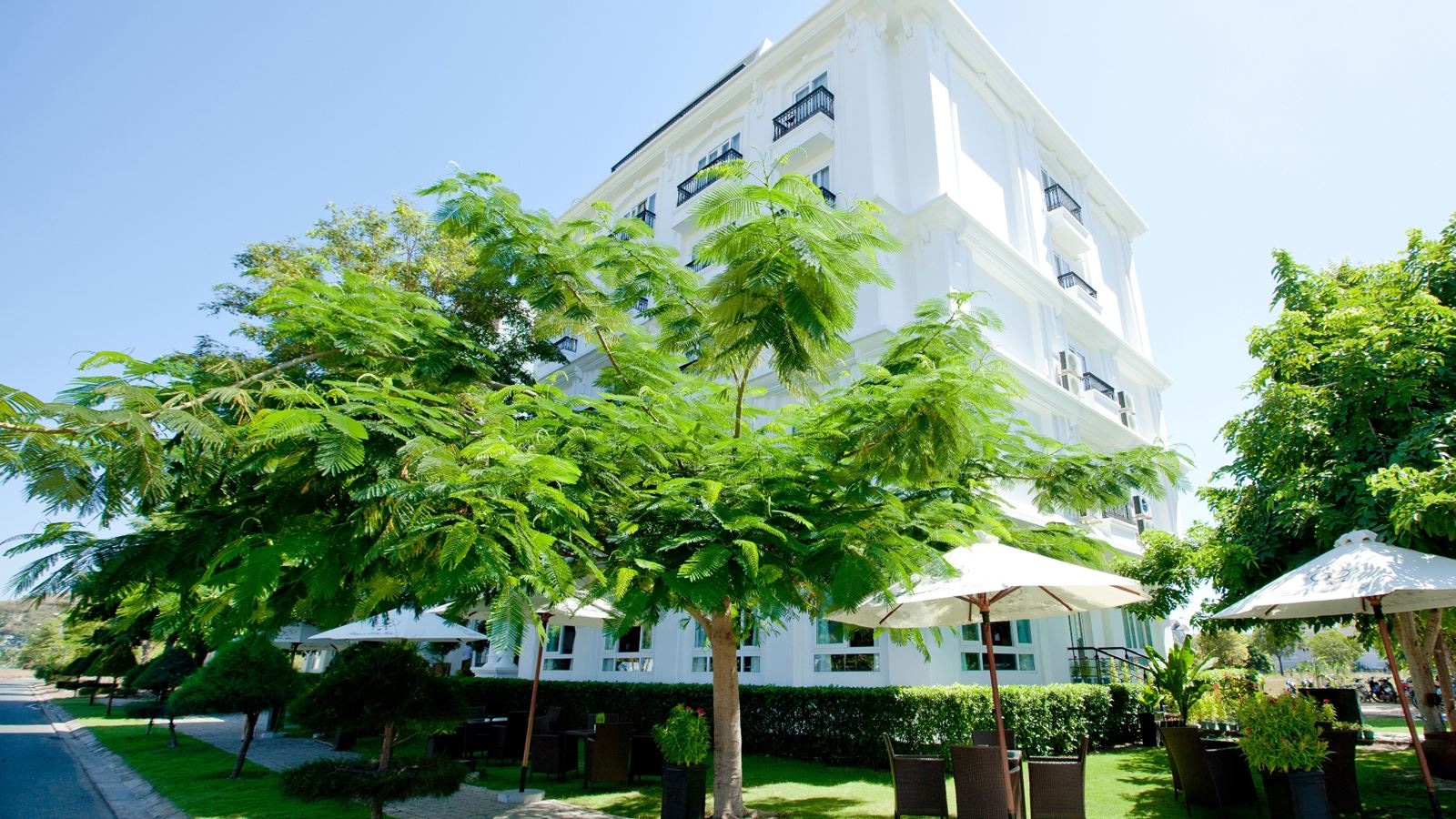 general-main-building