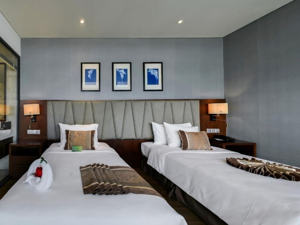 rooms-superior-citymoutain-view-with-balcony-child-without-extra-bed