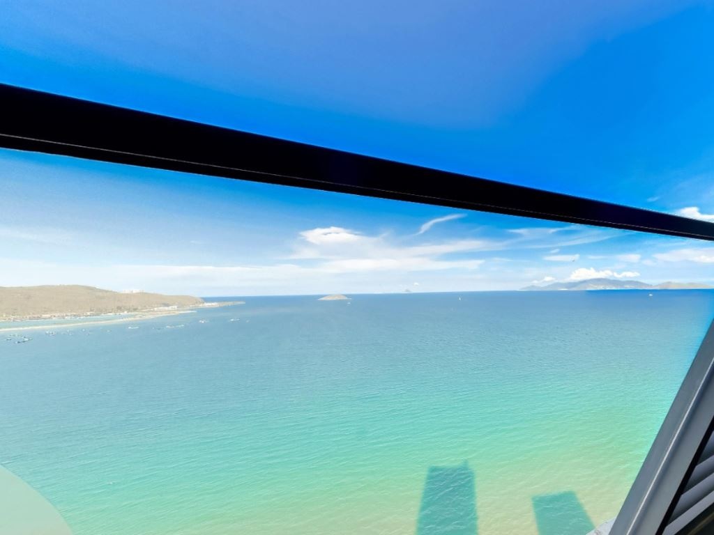 rooms-deluxe-ocean-view-with-balcony--child-without-extra-bed