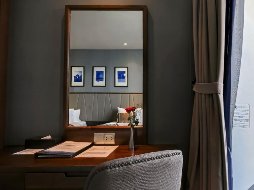 rooms-deluxe-ocean-view-with-balcony--child-without-extra-bed