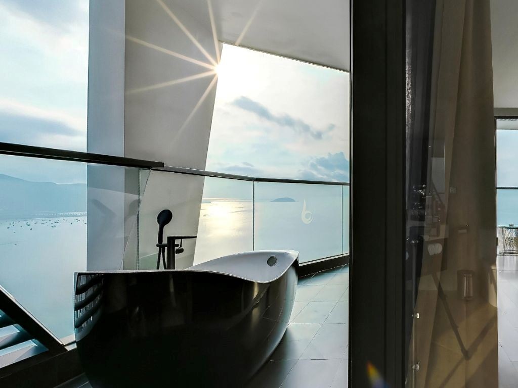 rooms-pacific-double-with-balcony-child-without-extra-bed