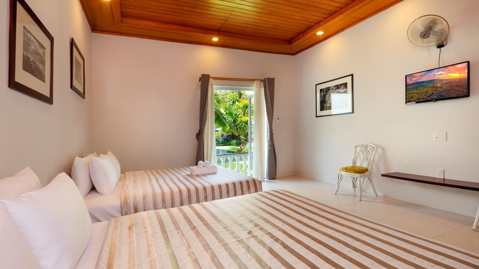 rooms-room-deluxe-twin