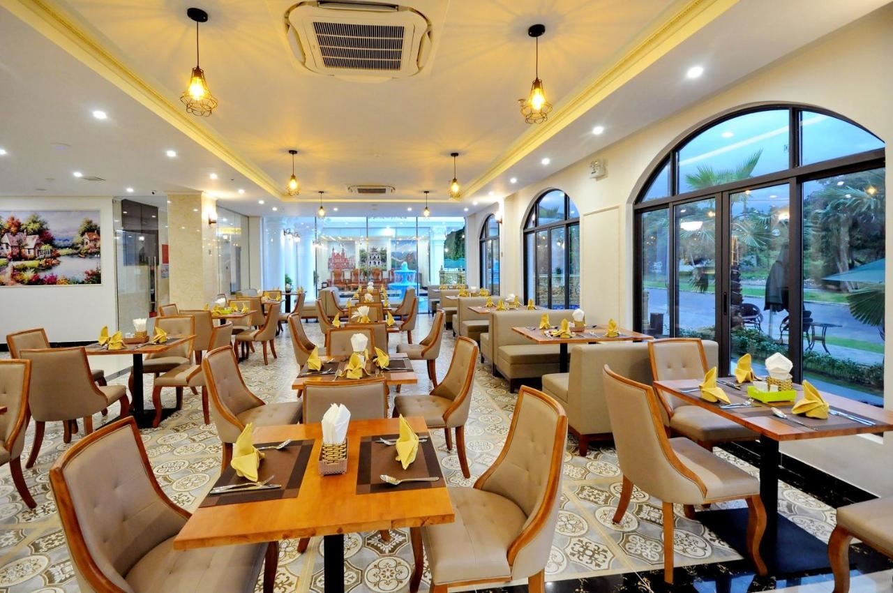 restaurants-restaurant