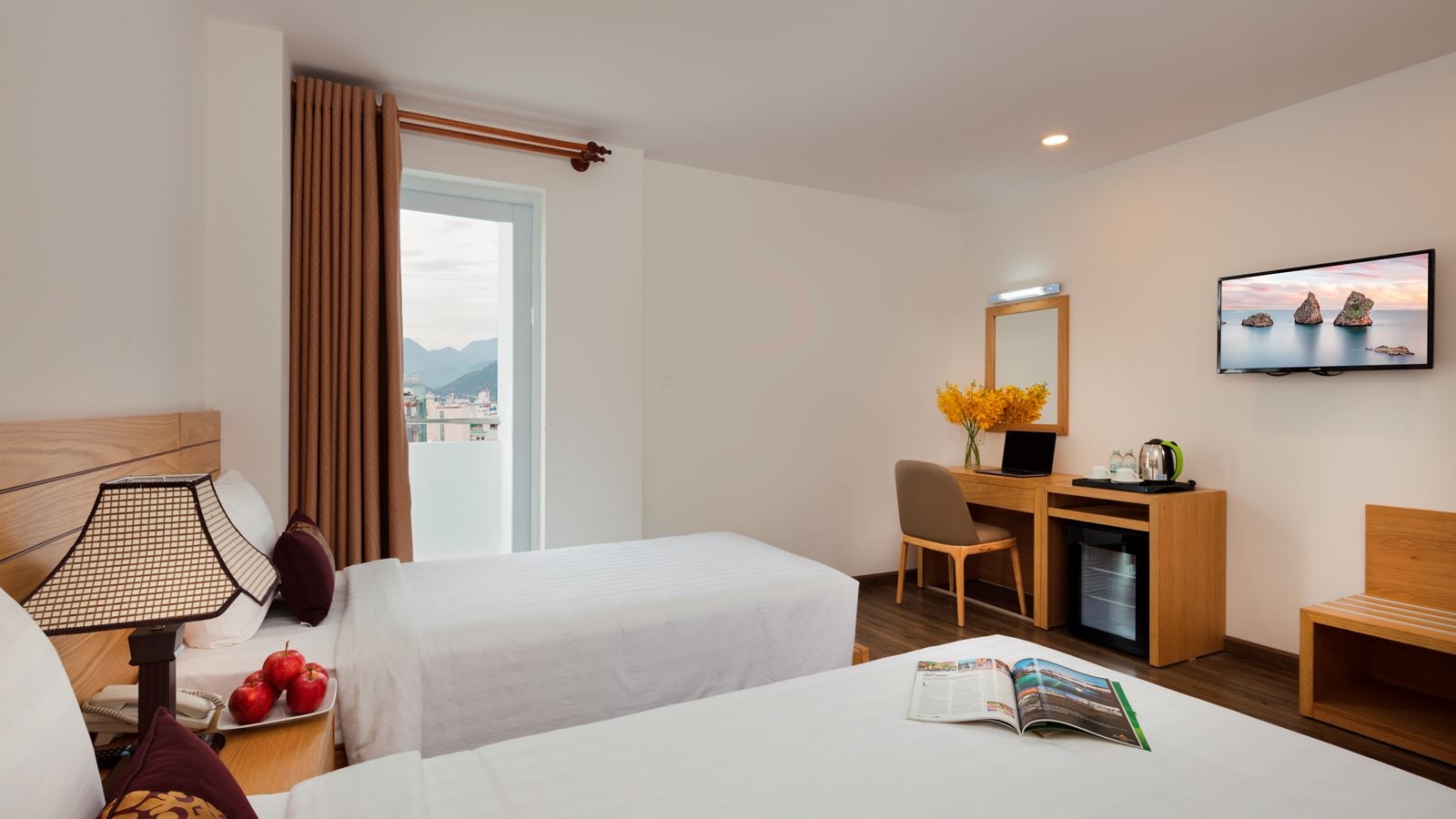 rooms-senior-deluxe-room